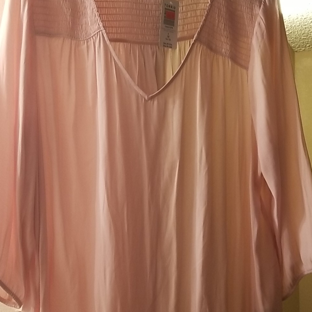 Pretty pink new with tags Torrid blouse. - Picture 2 of 3